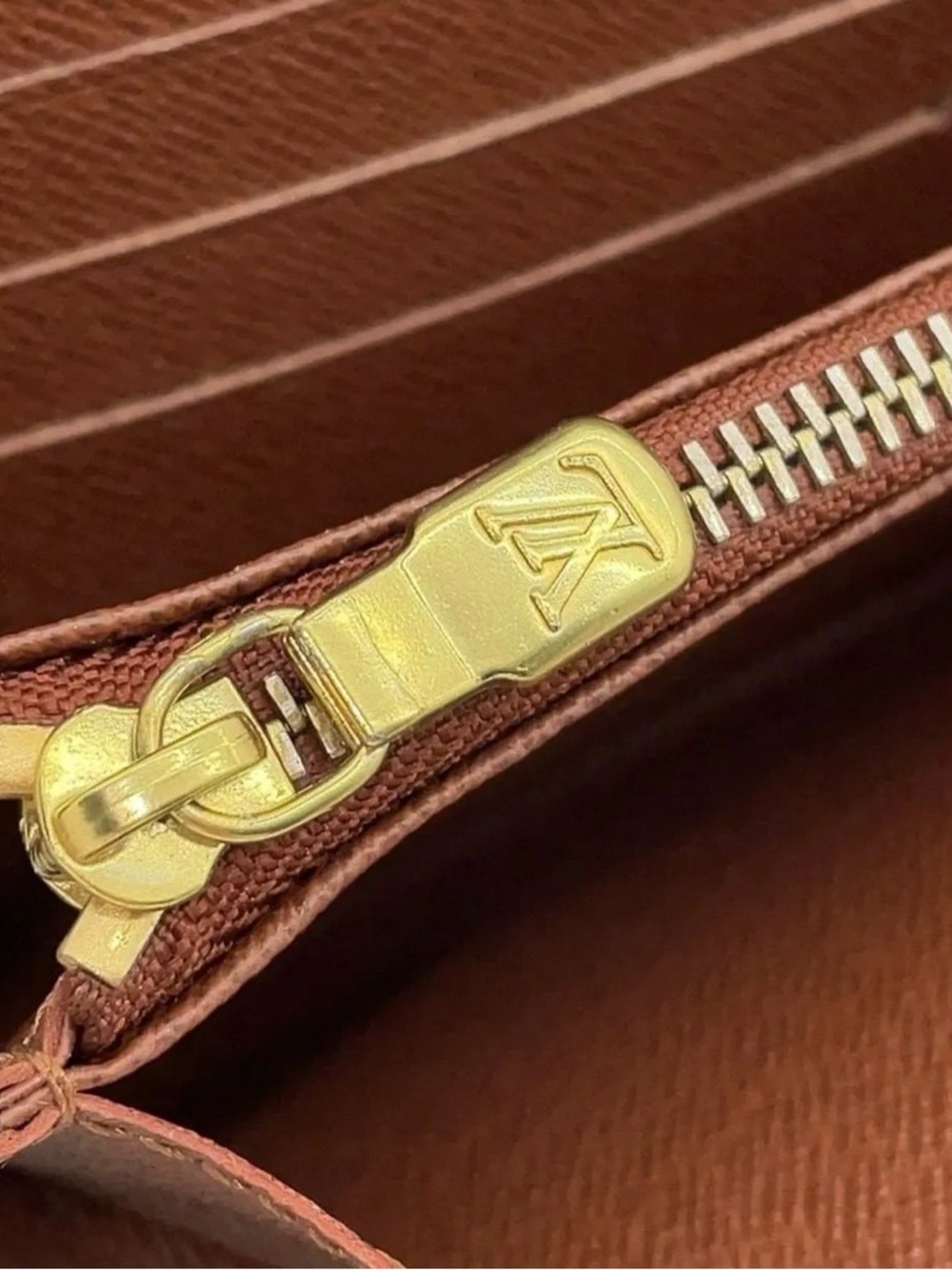 Auth Louis Vuitton Monogram
Portefeuille Sarah Long Wallet - Picture 9 of 12